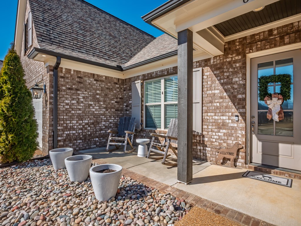 639 Centerpointe Cove