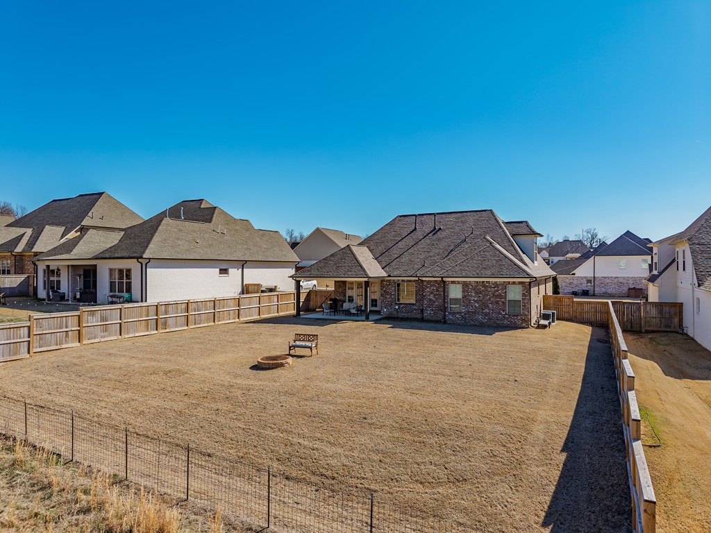 639 Centerpointe Cove