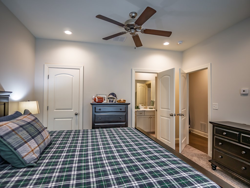 639 Centerpointe Cove