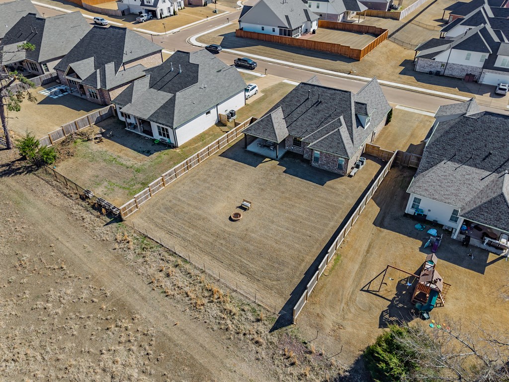 639 Centerpointe Cove