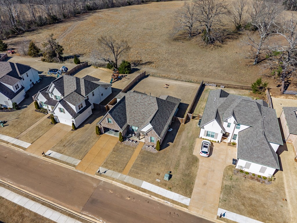 639 Centerpointe Cove