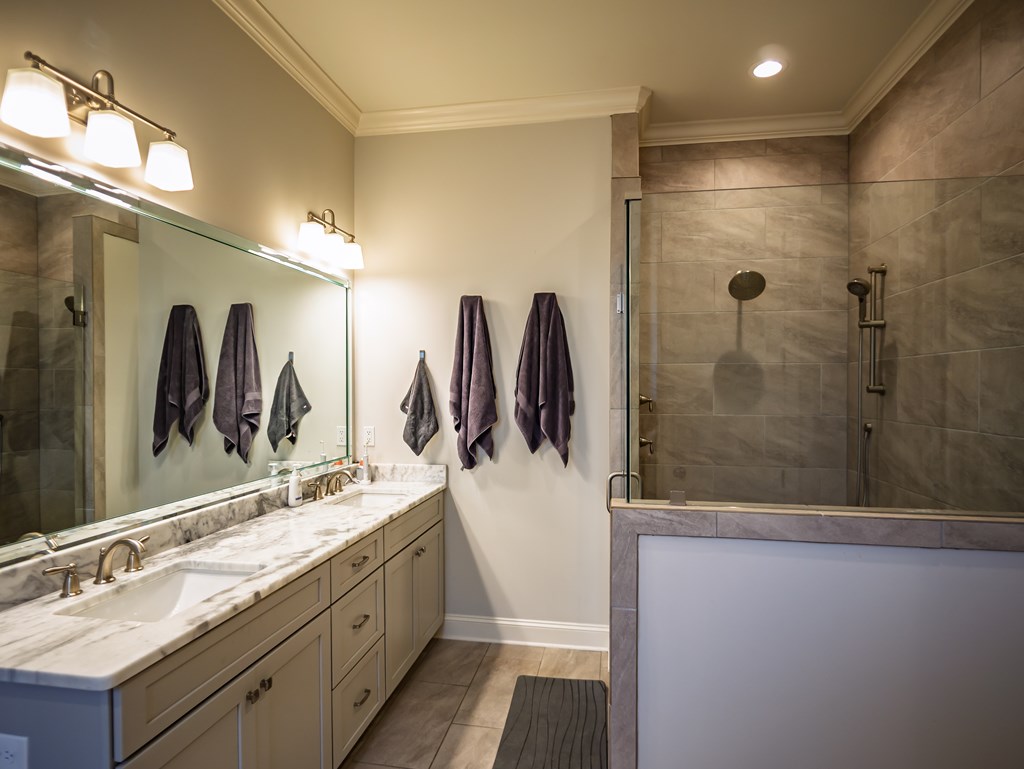 639 Centerpointe Cove