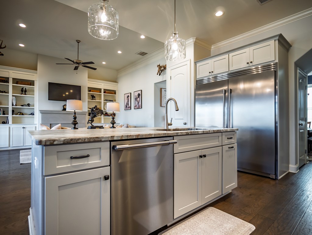 639 Centerpointe Cove