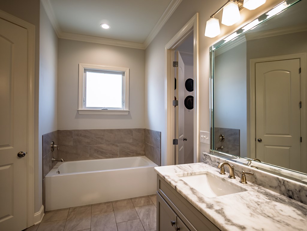 639 Centerpointe Cove