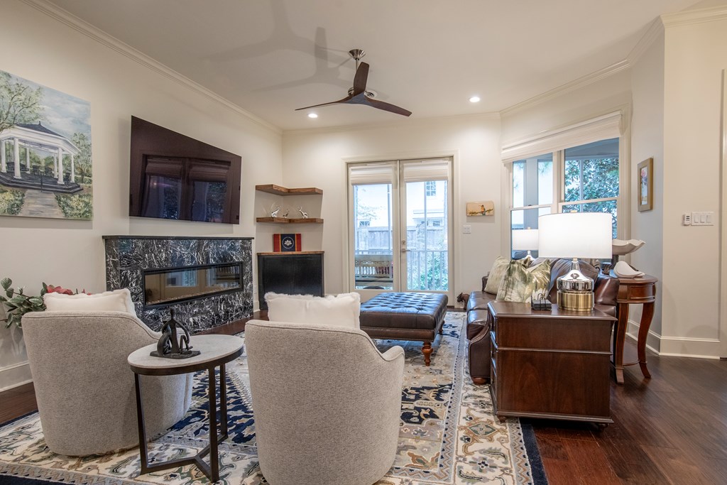 #11 200 Washington Ave