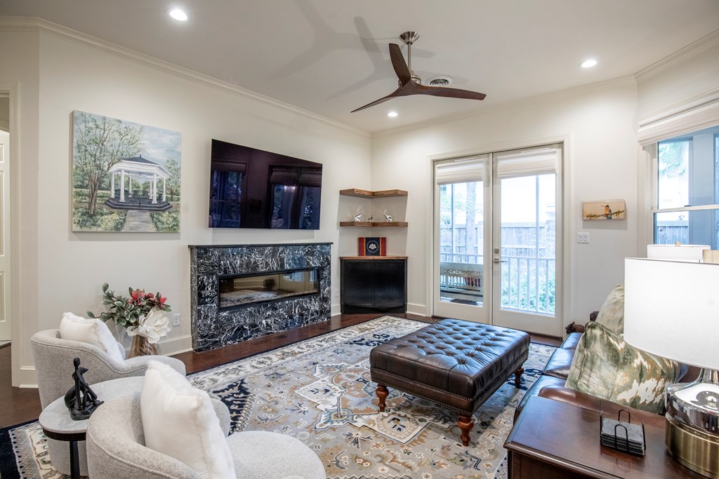 #11 200 Washington Ave