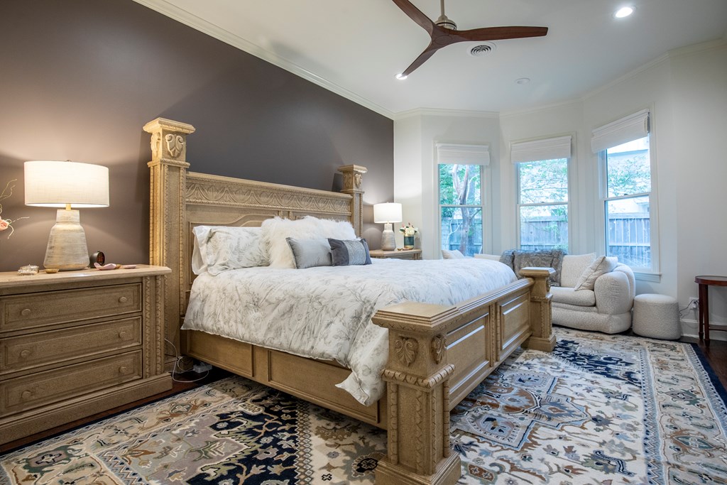 #11 200 Washington Ave