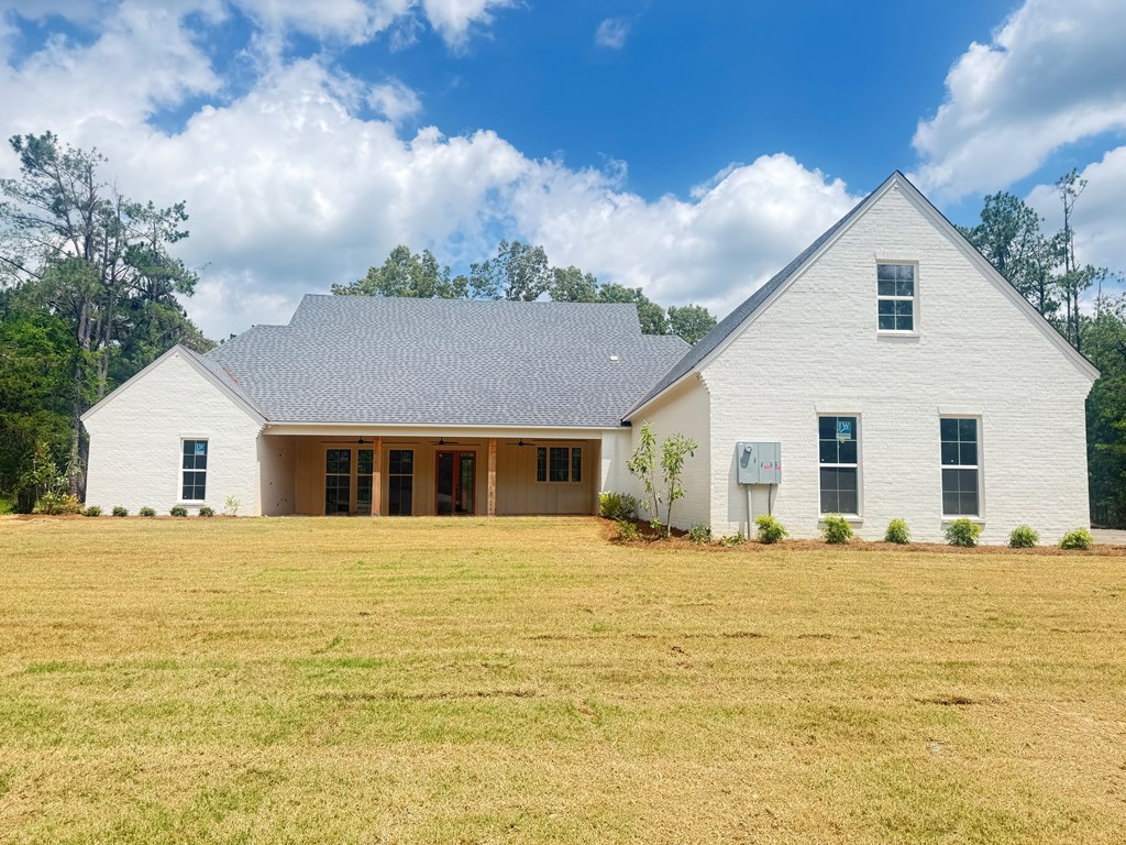 100 Leeson Cove