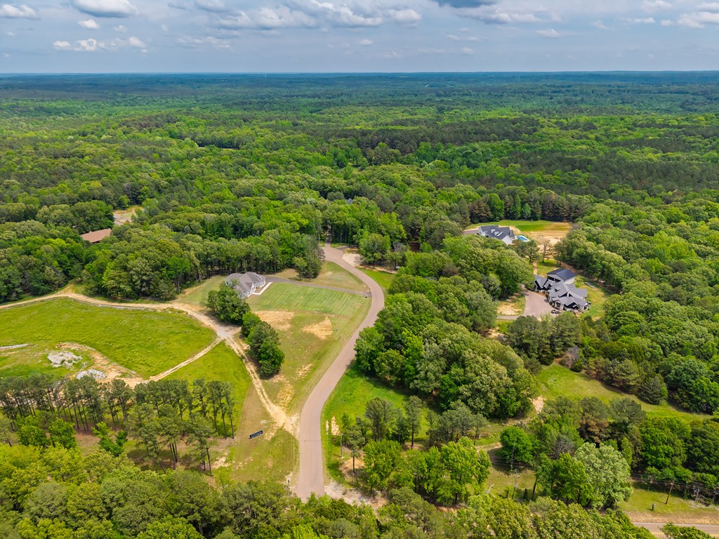 100 Leeson Cove