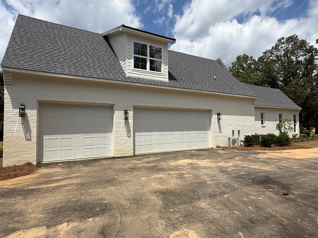 100 Leeson Cove