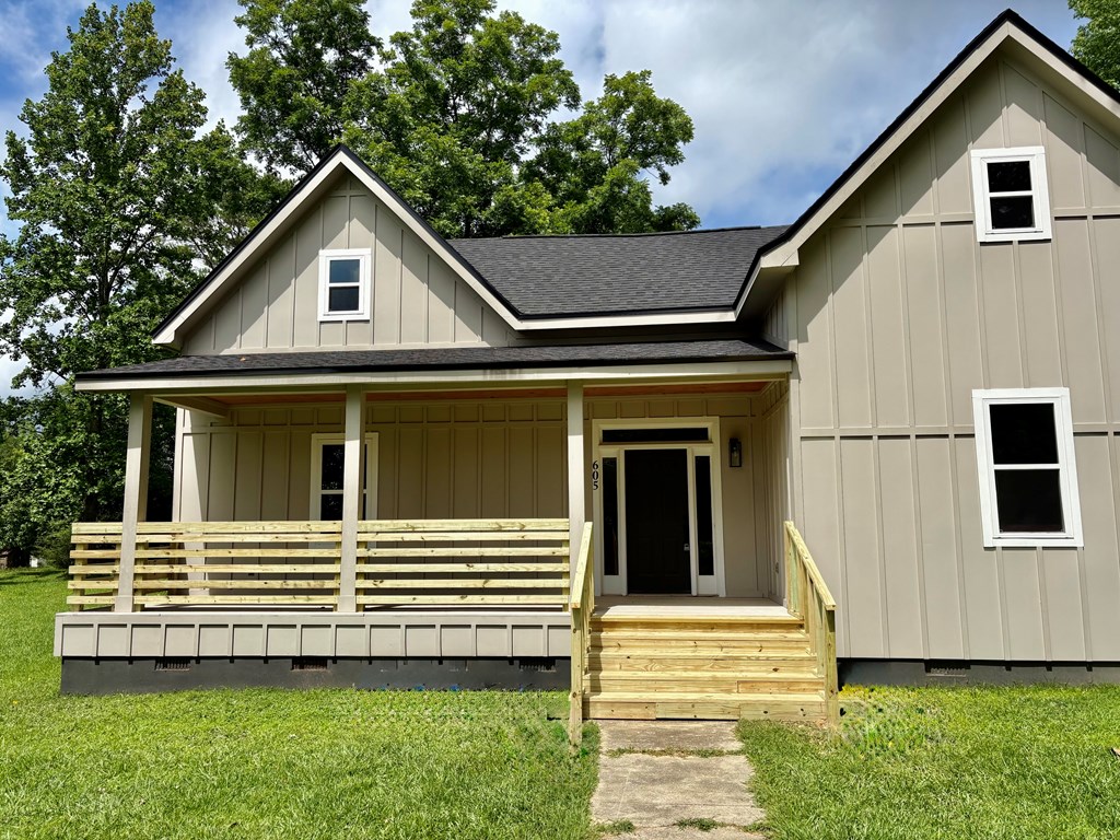 605 North Main Street
