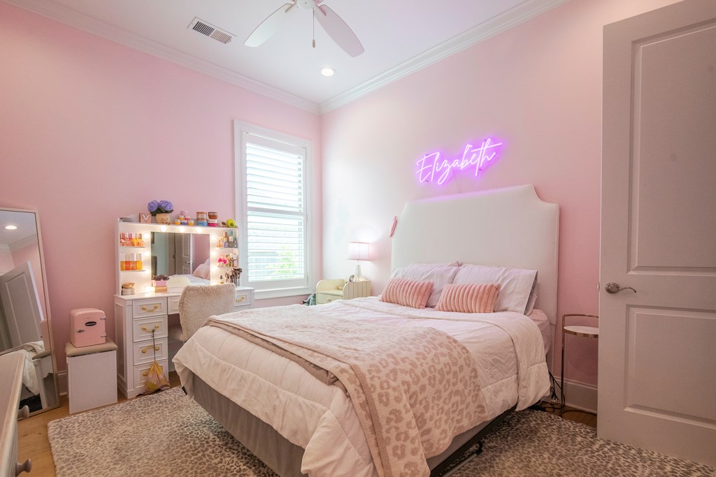 226 Persimmon Ln
