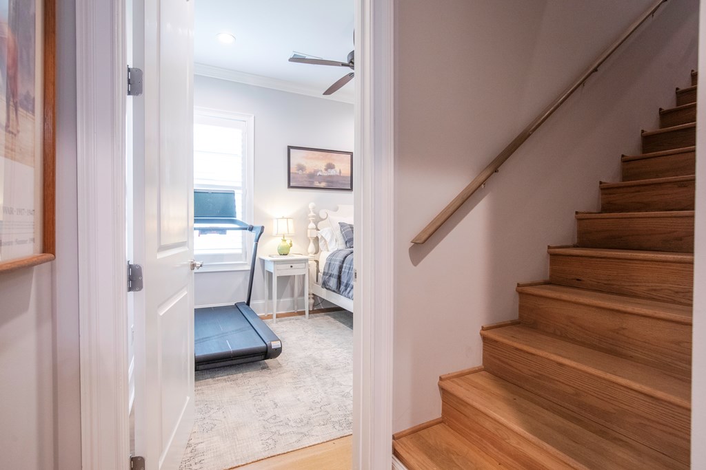226 Persimmon Ln