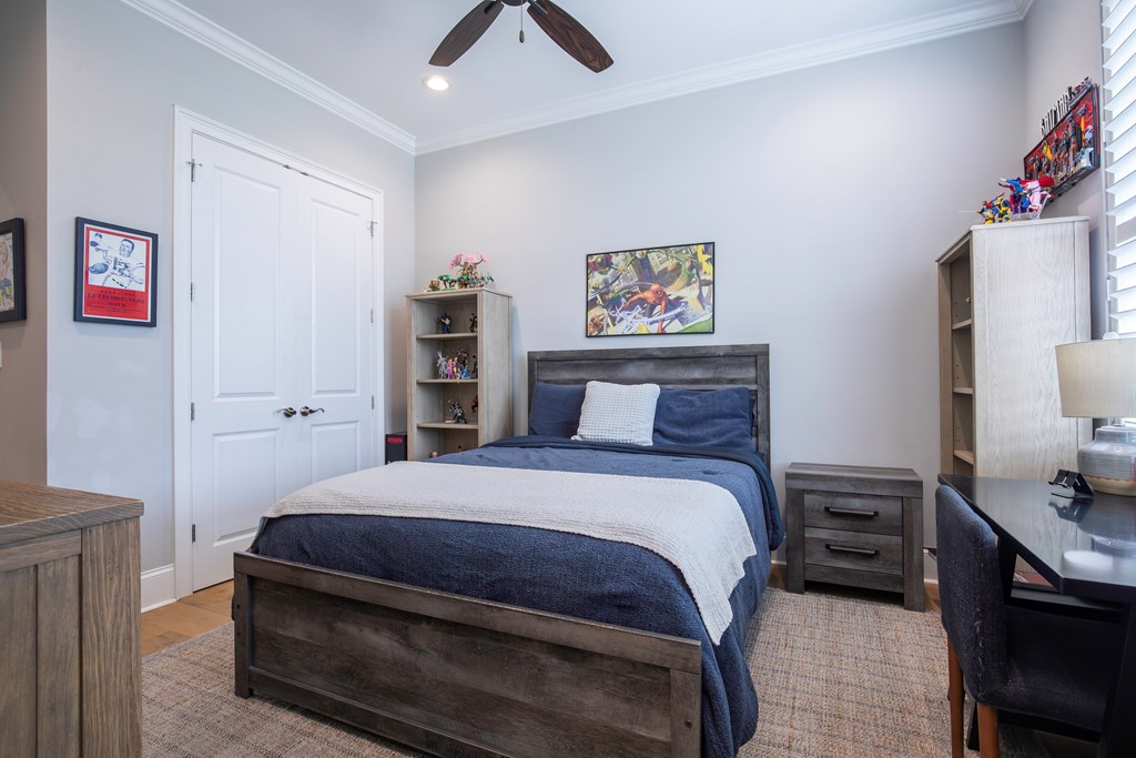 226 Persimmon Ln