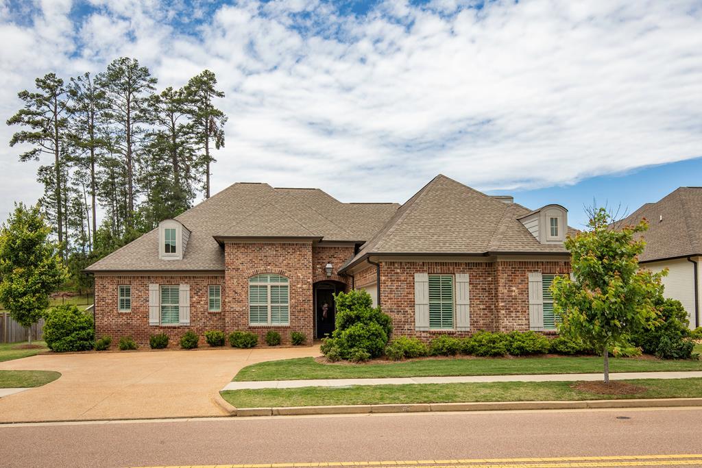 226 Persimmon Ln