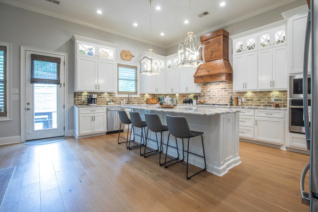 226 Persimmon Ln