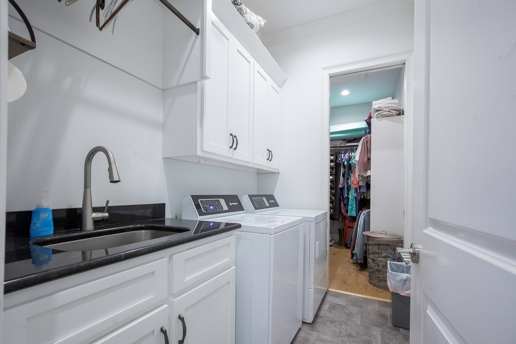 226 Persimmon Ln