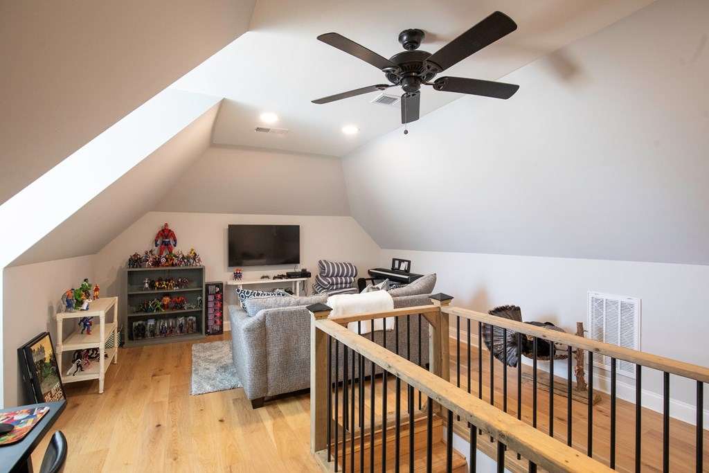 226 Persimmon Ln