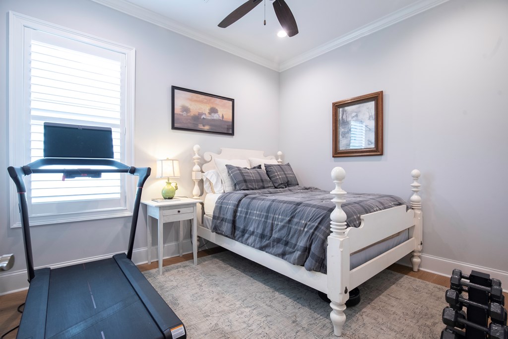 226 Persimmon Ln