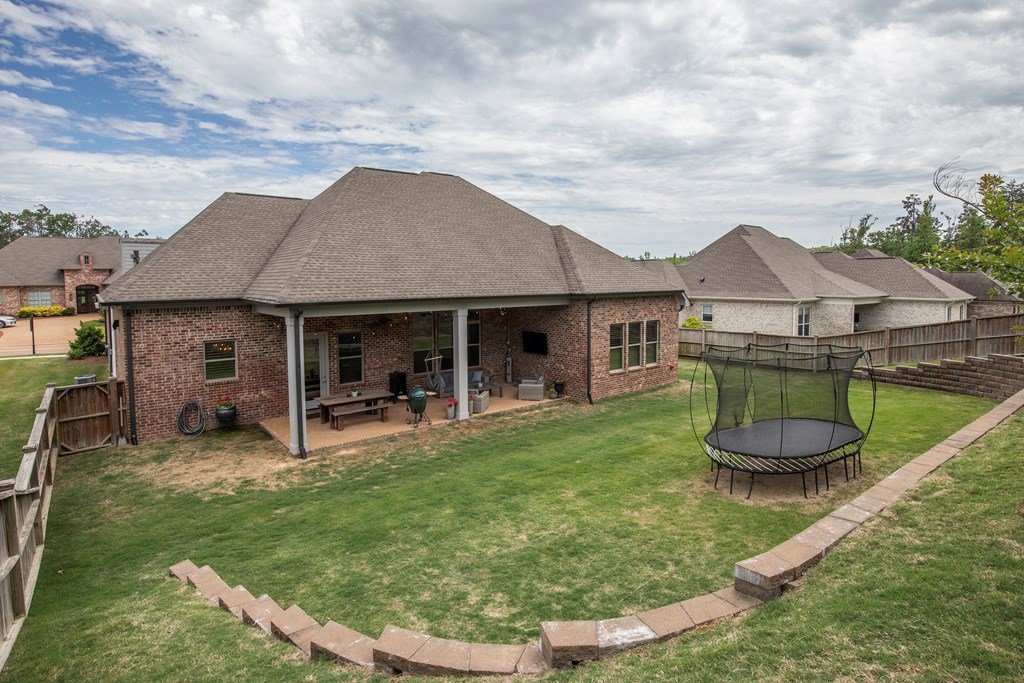 226 Persimmon Ln