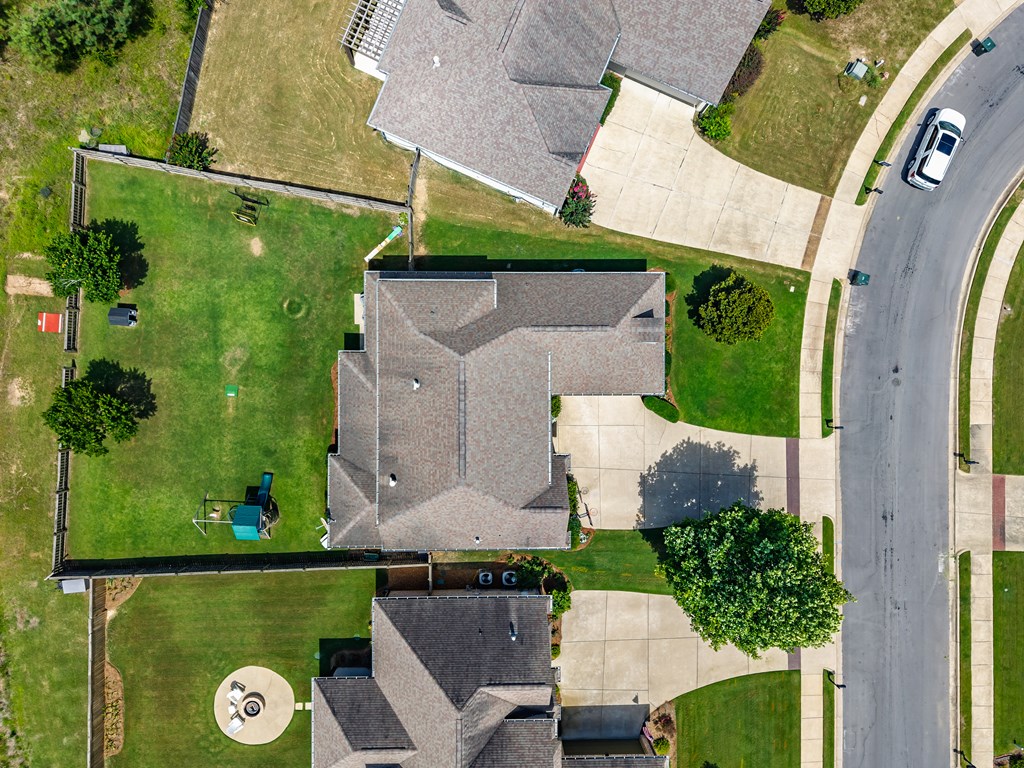 332 Windsor Drive N