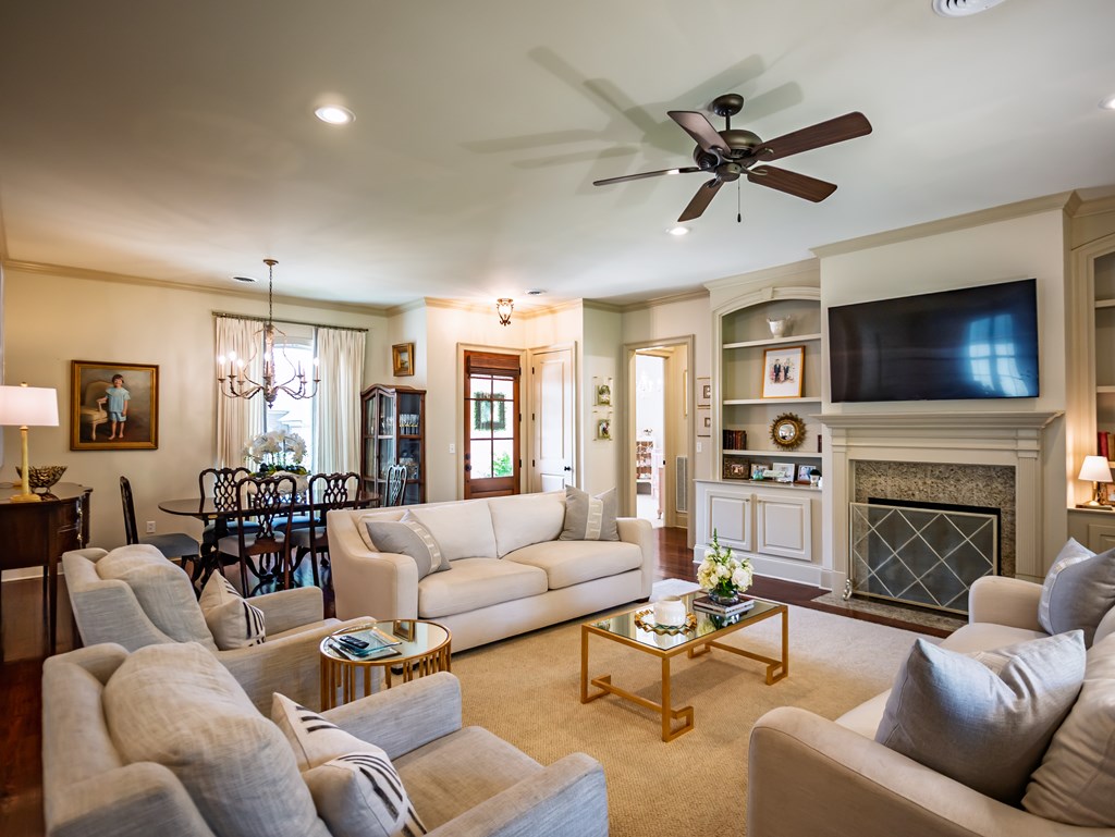 332 Windsor Drive N