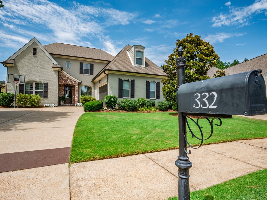 332 Windsor Drive N