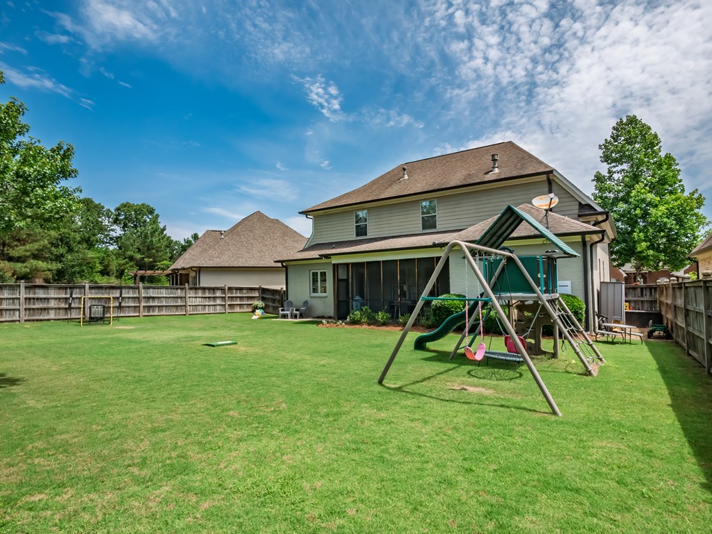 332 Windsor Drive N