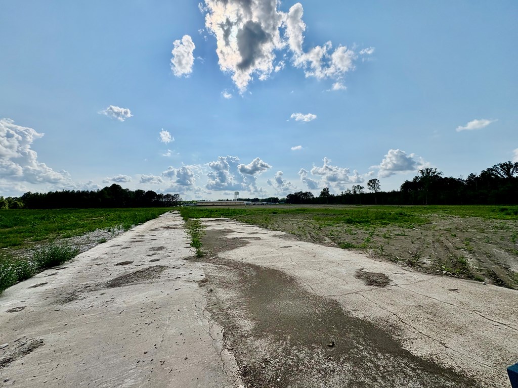 000 Industrial Park Drive / Cr 210