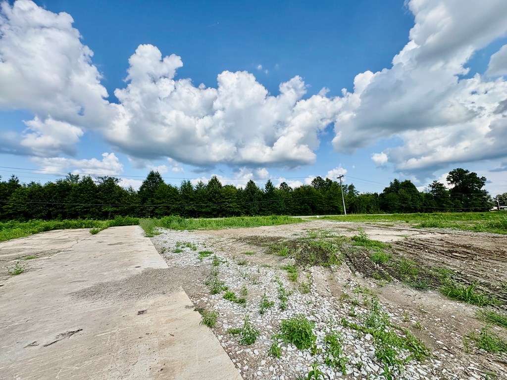 000 Industrial Park Drive / Cr 210