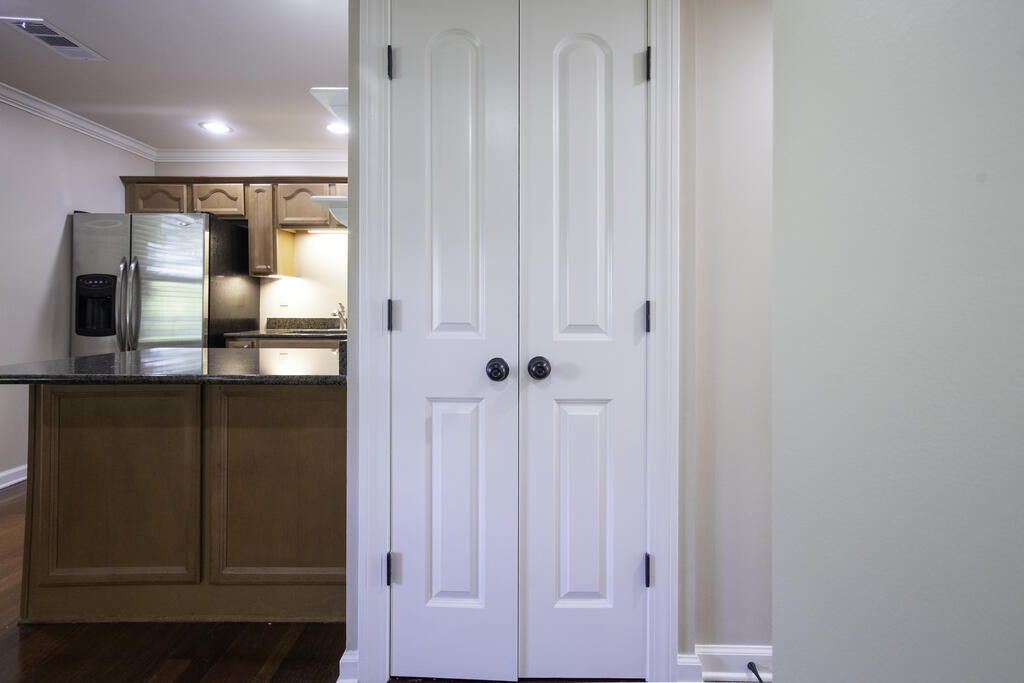 105 Orleans Oaks Ln