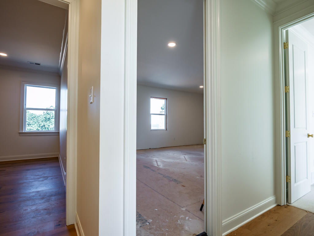 2003 Crestwood Drive