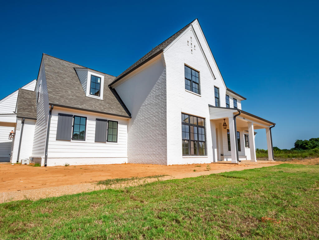 2003 Crestwood Drive