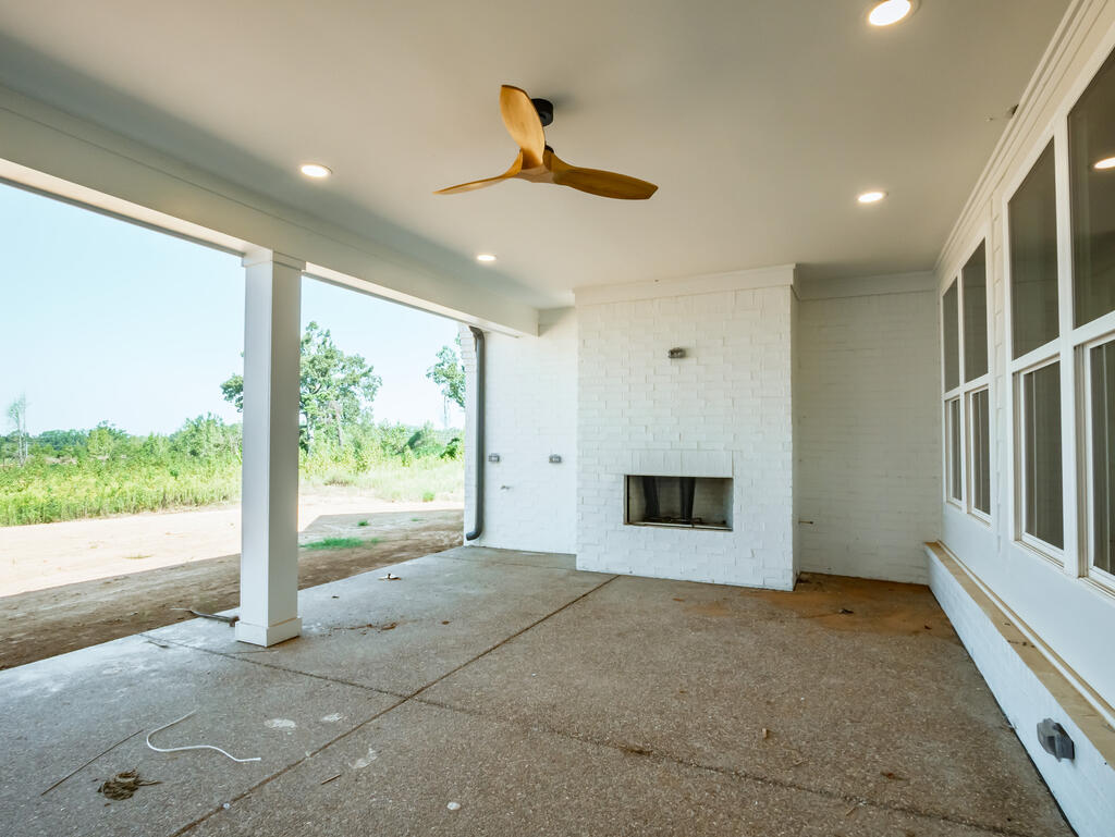 2003 Crestwood Drive