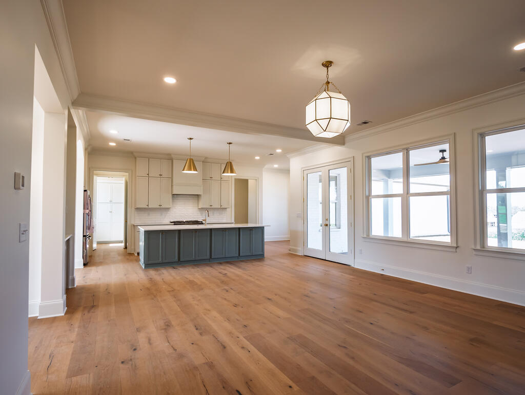 2003 Crestwood Drive