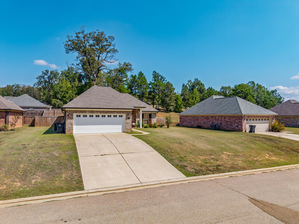 1014 Pebble Creek Drive