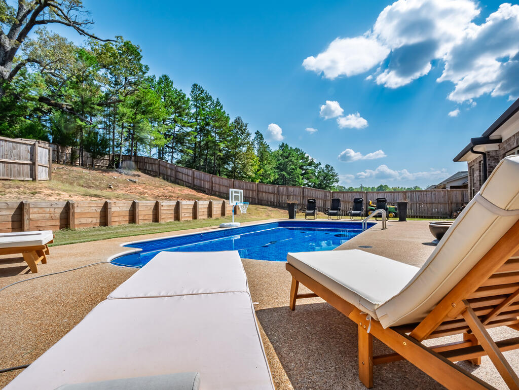 1014 Pebble Creek Drive