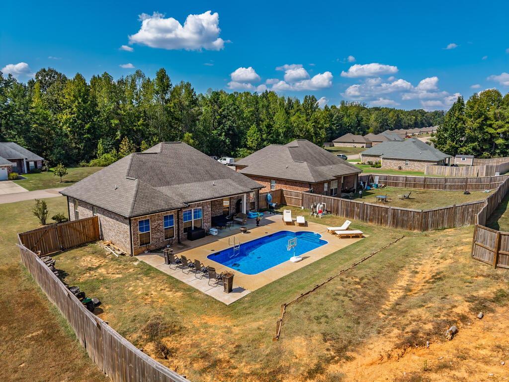 1014 Pebble Creek Drive
