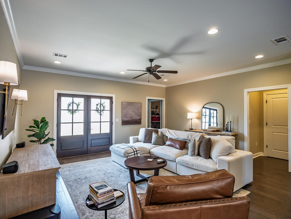 1014 Pebble Creek Drive