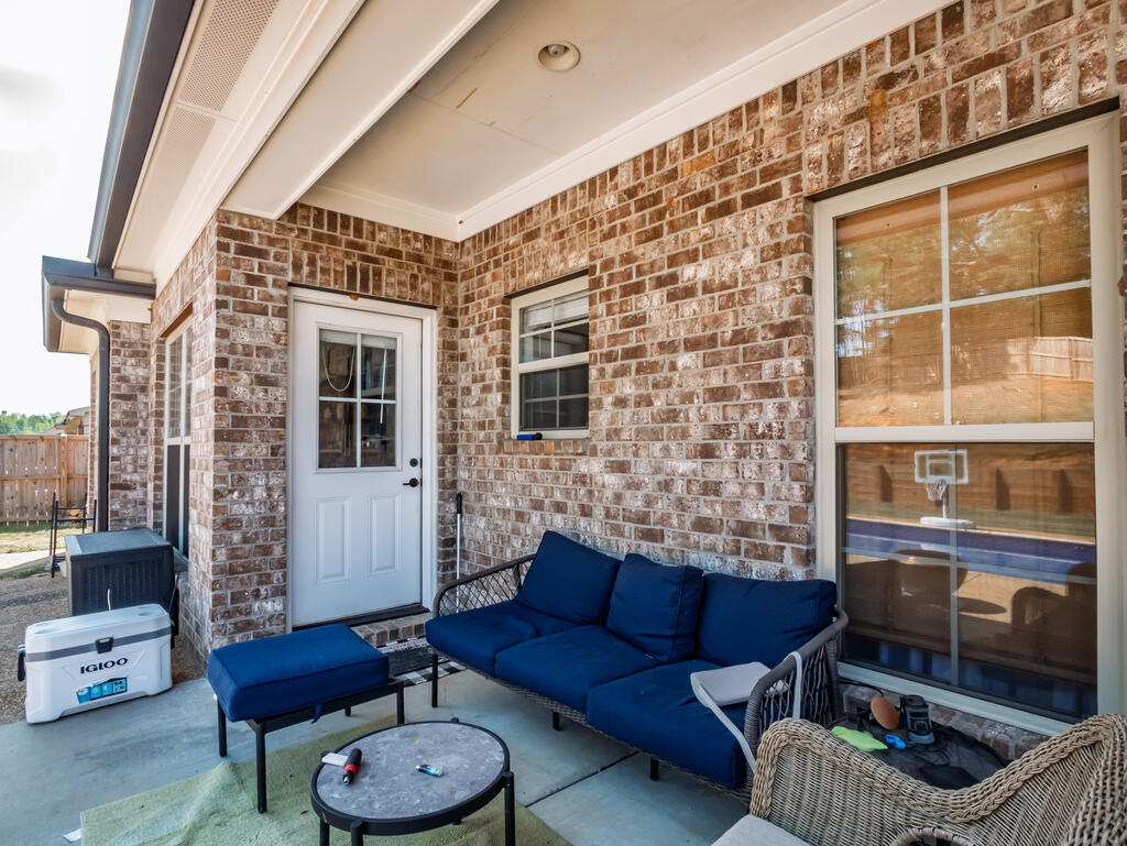 1014 Pebble Creek Drive