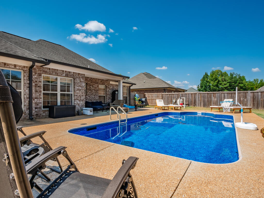 1014 Pebble Creek Drive