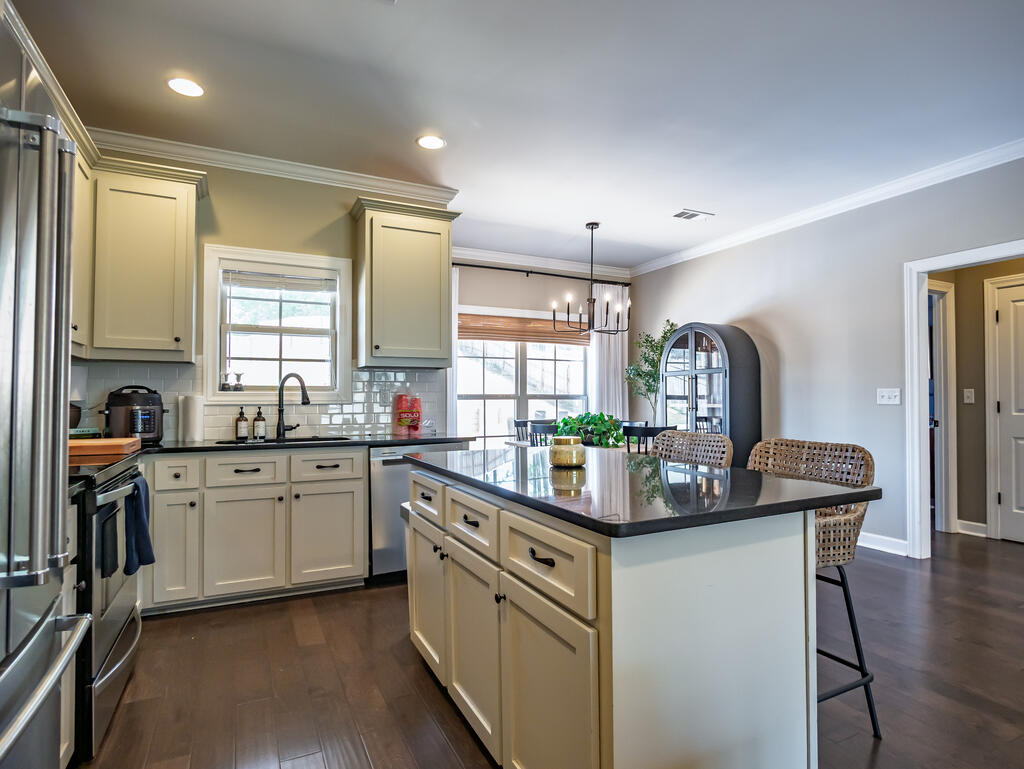 1014 Pebble Creek Drive