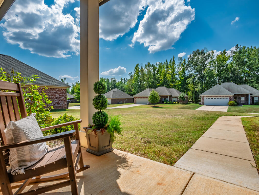1014 Pebble Creek Drive