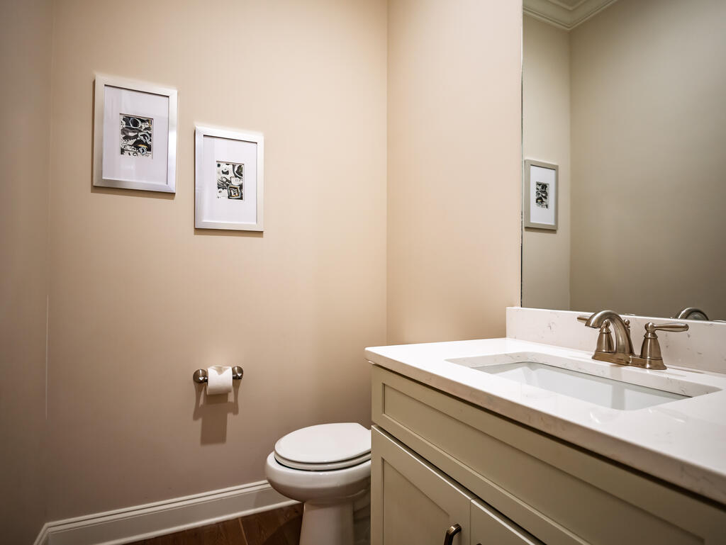 659 Centerpointe Cove