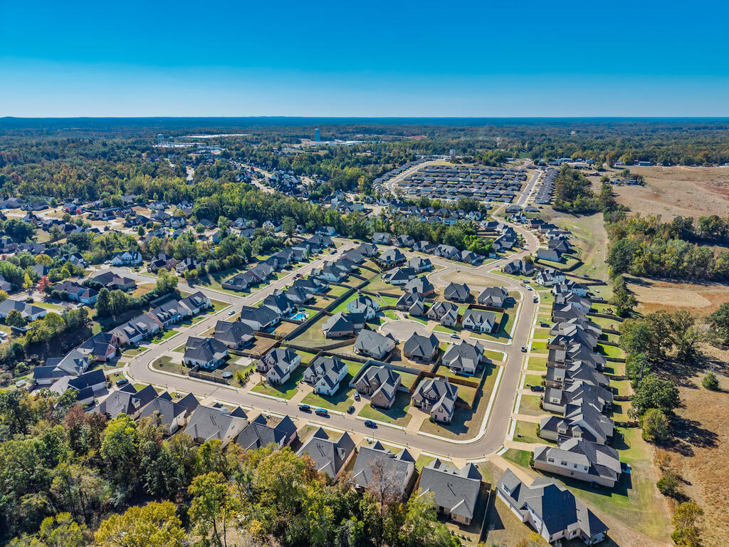 659 Centerpointe Cove