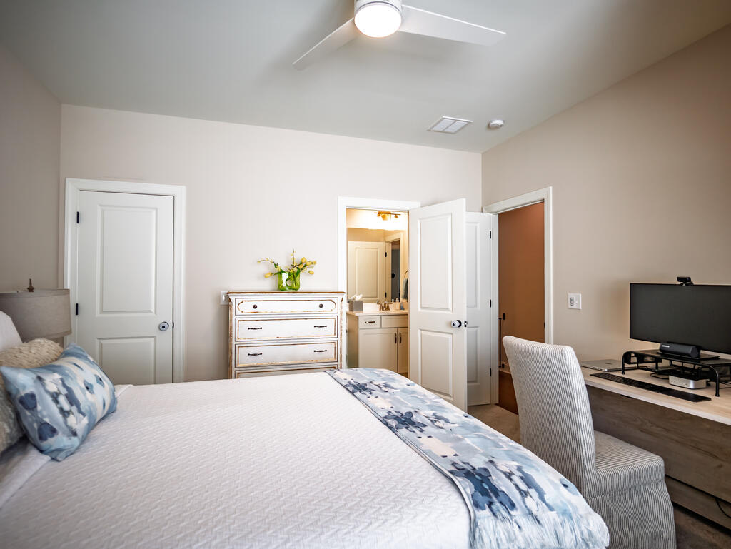 659 Centerpointe Cove
