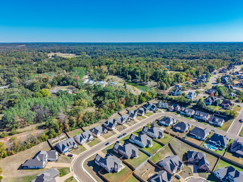 659 Centerpointe Cove