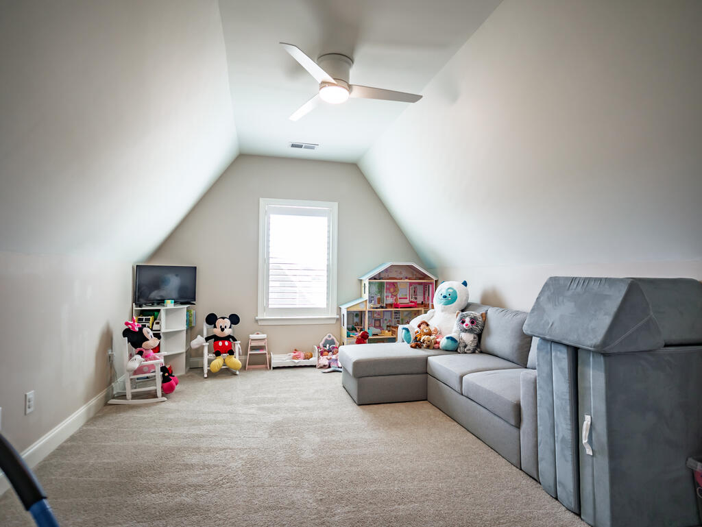 659 Centerpointe Cove