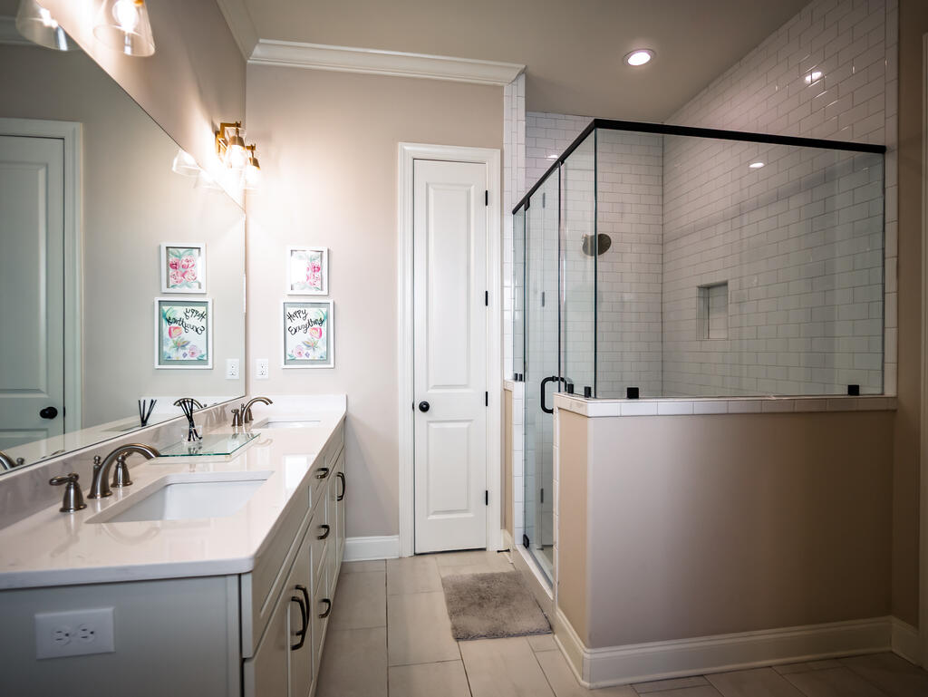 659 Centerpointe Cove