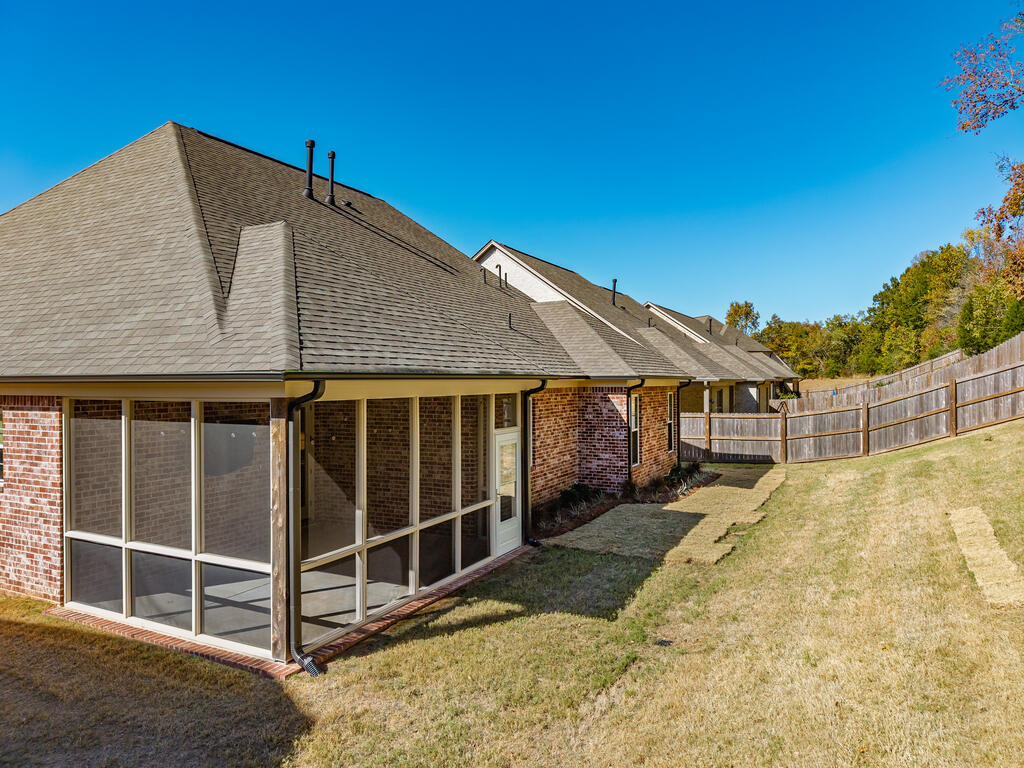 659 Centerpointe Cove